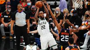 Jul 16, 2021 · following a tremendous victory on wednesday, the milwaukee bucks aim to keep it going against the phoenix suns on saturday in game 5 of the 2021 nba finals. Bucks Vs Suns Giannis Antetokounmpo Latest Star Who Needs Help Sports Illustrated