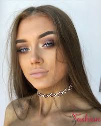 عندما يتداخل السمار مع العيون الملونه ينتج هذا المخلوق Bella mckee ❤️  #fashion