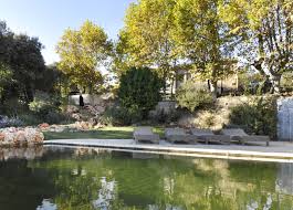 Domaine Viticole Agrandi Et Renove Par L Architecte Desa Benjamin Godiniaux Outdoor Country House Pool