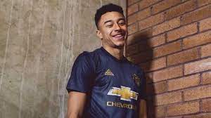 According to footyheadlines (h/t men), images of the manchester united third kit have been leaked online. Manchester United Leaked Kit New Black Man Utd Third Kit Leaked The Sportsrush
