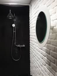 Un esempio di quanto può essere duttile la pietra ricostruita. Il Bagno Rinnovare Con La Pietra