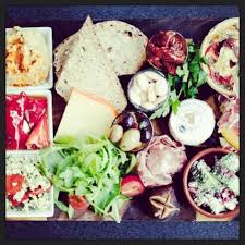 Rustic Sharing Platters For Wedding Starters Love This Food Presentation Wedding Food Meze Platter