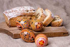 În tot spaţiul ortodox obiceiurile de paște sunt asemănătoare, cu uşoare variaţii de la ţară la ţară sau de la etnie la etnie. Sfintele Sarbatori De Paste In Romania Jinfo Tours Obiective Turistice