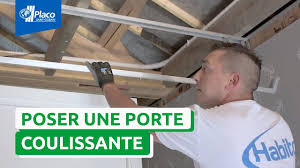 Pour l'installer dans les normes, il est fortement conseillé de respecter les étapes y. Comment Poser Facilement Une Porte Coulissante Pour Gagner De La Place Youtube