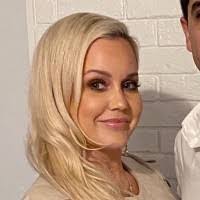 Julie Colbert's Instagram, Twitter & Facebook