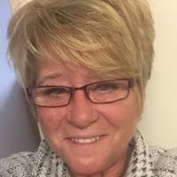 Amanda Putt's Instagram, Twitter & Facebook