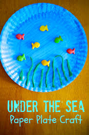 My creative preschool buddies also shared some great ocean themed crafts and activities and today i'm excited to share them all with you in one post. Under The Sea Ocean Paper Plate Craft For Preschool Kids