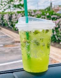 Starbucks Kiwi Starfruit Refresher Review The Foodie S Fit Home
