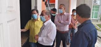 Mohd abdul karim khan jabatan belia dan sukan negeri kedah aras 2,zon a,wisma persekutuan,kompleks pentadbiran kerajaan persekutuan,bandar muadzam shah 6550 mukim. Uggah Lawat Pusat Pemeriksaan Saringan Covid 19 Di Kompleks Belia Dan Sukan Sarawak Utusan Borneo Online