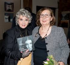 De 8 ani, irina nistor organizează. Margareta Paslaru Legenda Si Mit Ianuarie 2020
