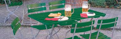 Der biergartenstuhl ist klappbar und perfekt für den biergarten in der gastronomie. Klassische Biergartenmobel Kaufen Stuhlwerk Eu