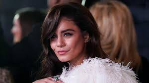 Vanessa hudgens, sarah michelle gellar, kristen bell, kevin hart and robert downey jr. Sosok Vanessa Hudgens Artis Hollywood Yang Dikecam Karena Remehkan Corona Nanti Kita Juga Mati Tribunnewsmaker Com