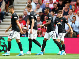 Manchester united rescue draw at southampton to equal premier league record · manchester united matched a premier league record of 27 matches . Southampton 1 1 Man Utd Report Vestergaard Header Salvages Point For Ten Man Saints Against United Mirror Online
