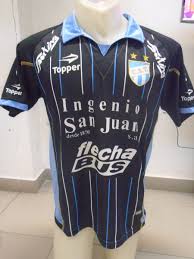 25 de mayo 1351 y república de chile. Atletico Tucuman Away Football Shirt 2009 2010