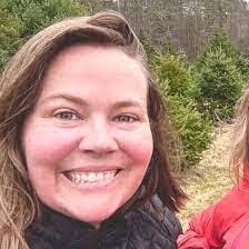 Deirdre Hudson's Instagram, Twitter & Facebook