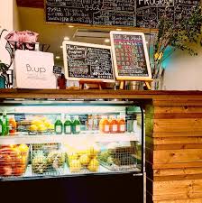 B Up Juice Bar In Tokyo Uses Two Of Our Automatic Vegetable Juicers To Give Their Customers Great Tasting Fruit And Vegetable Juicer Vegetable Juicer Juicer