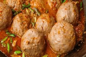 Namun jumlah cabai merah yang digunakan lebih banyak dengan tambahan bakso agar semakin komplet. 4 Resep Bakso Mercon Bisa Untuk Lauk Sahur Atau Takjil Buka Puasa