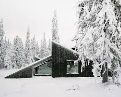 It has a modern and sculptural décor without neglecting the elements that are characteristic to all chalets. Minimalist Design Ideas For A Winter Ski Lodge Mmminimal