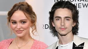 Find the perfect lily rose depp stock photos and editorial news pictures from getty images. Lily Rose Depp Timothee Chalamet Halten Privatleben Geheim