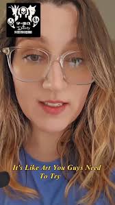 A review from the very lovely and talented @itmakesscentspod. Thank you for  the very kind words! 💕💕