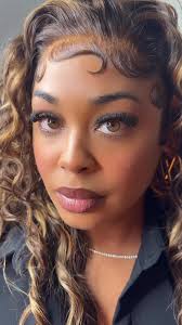 Hey ladies ! I am a 6 year licensed aesthetician! I special in full body  waxing and lash extensions! We are located right here