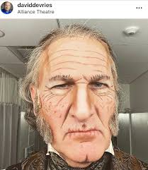 Analyzing Ebenezer: 'A Christmas Carol' Actor David de Vries