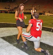 The georgia bulldogs football program represents the university of georgia in the sport of american football. How A Georgia Football Player Surprised His Girlfriend With An On Field Proposal Chattanooga Times Free Press