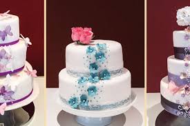 Wer könnte im namen der liebe so bedeutende dinge wie den gemeinsamen hochzeitstag vergessen, auch wenn dieser vielleicht schon ein paar jahre zurückliegt? Torten Fur Hochzeit Taufe Geburtstag Kommunion Und Jubilaum Cafe Denk