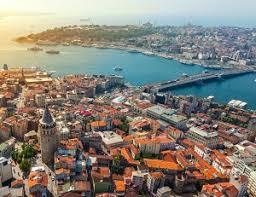 Apartman, galata ve pera bölgesine yönelik şimdiye dek yazılmış çok sayıda kitap arasında bölgenin, on dokuzuncu yüzyılın ortalarına doğru değişen fiziksel, sosyal ve ekonomik yapısının etkisiyle oluşan yeni kentsel düzen ve onunla bütünleşen bu yeni konut tipinin anlaşılması açısından üzerinde. Istanbul Galata Istanbul Galata Gezisi Galata Tanitimi Galata Ozellikleri