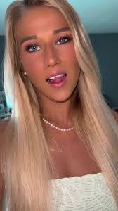 Michelle Cope's Instagram, Twitter & Facebook