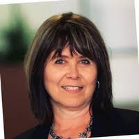 Nanette Fox's Instagram, Twitter & Facebook