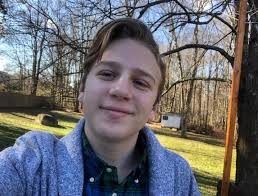 Daniel Hellriegel's Instagram, Twitter & Facebook