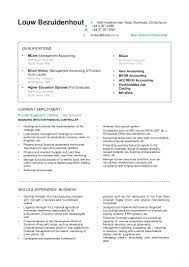 In canada, compensation ranges are very wide for financial advisors, with base salaries starting at low at $30,000 and going up to over $100,000. 050416 Louw Bezuidenhout Cv 2016 V2
