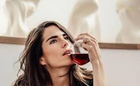 Karla Souza muestra en redes su faceta de mamá