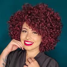 Karla Soares Especialista em Cachos e Crespos