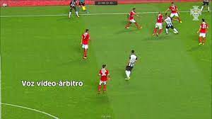Video Arbitro Auxilia Arbitro Em Lance De Fora De Jogo Youtube