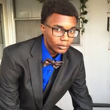 M E L I (@meligetbuckets)