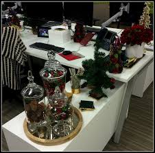Pictures gallery of birthday decorating office cubicle. 40 Office Christmas Decorating Ideas All About Christmas