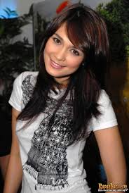 Stunning lady very relaxed smoking. Luna Maya Photos Luna Maya Picture Gallery Famousfix