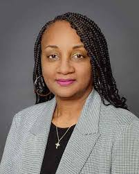 Angela Kisling's Instagram, Twitter & Facebook