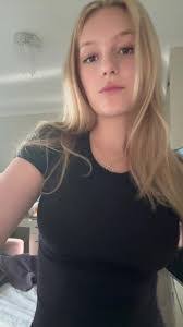 Amber Dzik's Instagram, Twitter & Facebook