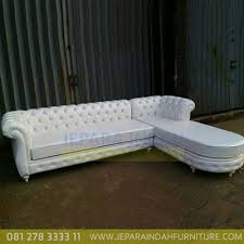 Mumpung masih ada waktu, cari tahu dulu yuk beberapa tips memilih sofa ruang tamu agar sesuai dengan kebutuhan. Sofa Ruang Tamu Sudut Elegant Putih Jepara Indah Furniture