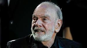 Viral Rock Band Closes Out After Neil Diamond Honored With Lifetime  Achievement Award