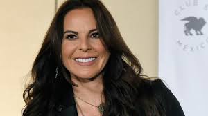 Garang di Ring, Petinju Ini Dibuat KO Berkali-kali oleh Aktris Seksi Ini