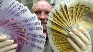 Maybe you would like to learn more about one of these? Vorsicht 1000 Euro Scheine Gibt Es Nicht Politik Nordbayern