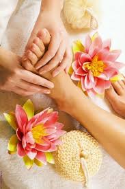 Pin Von Coschi Auf Clusters Korper Und Seele Fussmassage Nagelpflege
