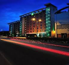Hugo's restaurant serves continental cuisine in contemporary surroundings & is open for. Gotel Holiday Inn Woking Guildford Velika Britaniya Cini Ta Bronyuvannya Onlajn Etour Ua