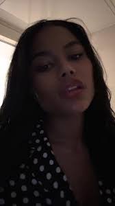 Tamara Smart's Instagram, Twitter & Facebook