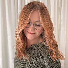 STUNNING 🤩 Warm, radiant, and full of life ✨ • • • Toner: 9CR + 8WG + 8GG  + 9VRO + 9AA Products used: Redken All Soft shampoo and conditioner Redken  One