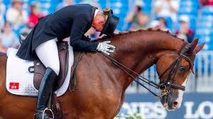 It's been some exceptional horses who have carried her to that golden mantle. Dressurreiten In Tryon Zweites Gold Fur Isabell Werth